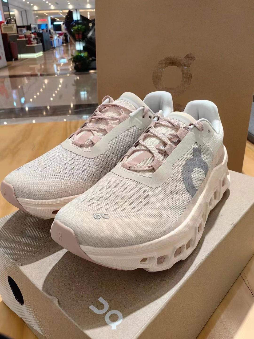 PREORDER OC Sneakers
