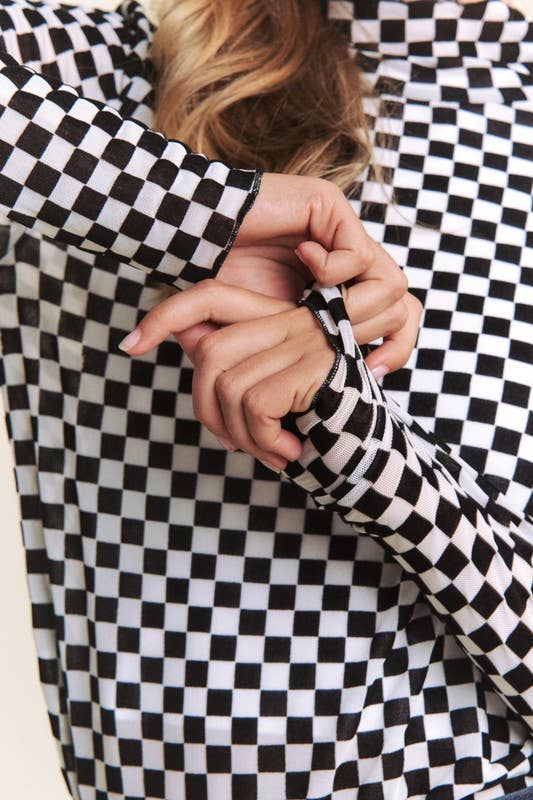 LONG SLEEVE CHECKERED MESH MOCK NECK TOP