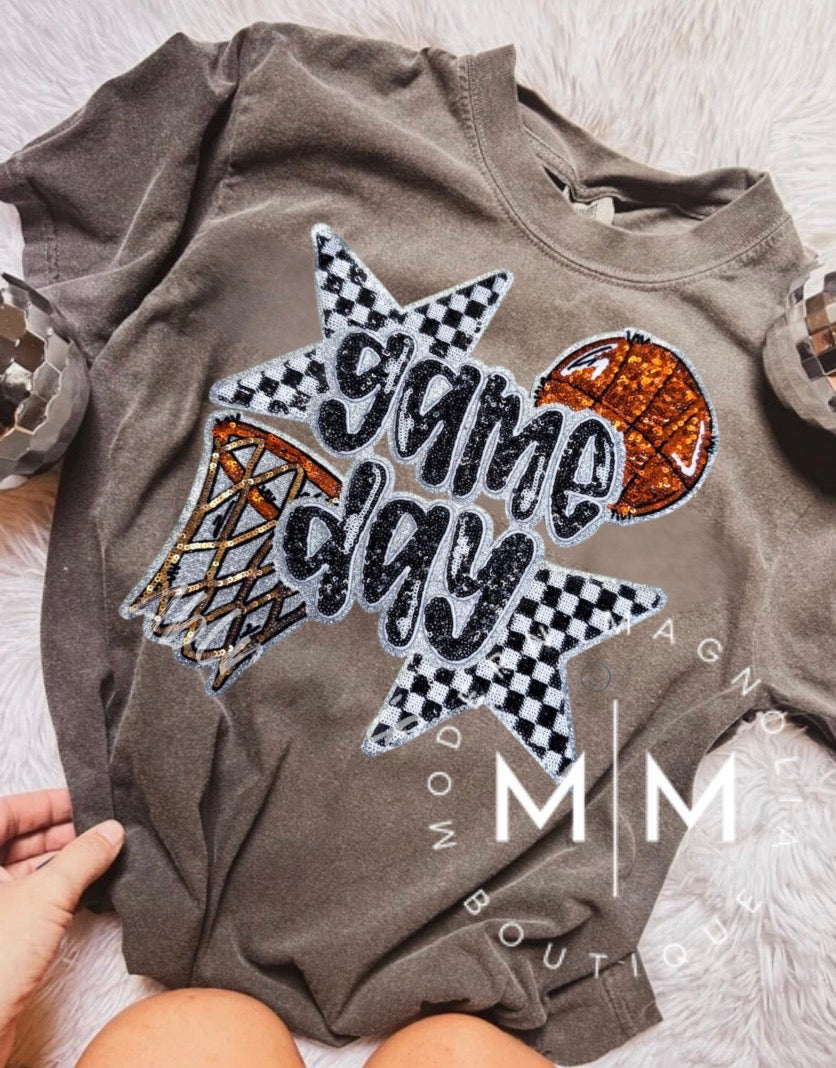 Basketball Hoop Gameday Sequins Patch Tshirt | Khaki