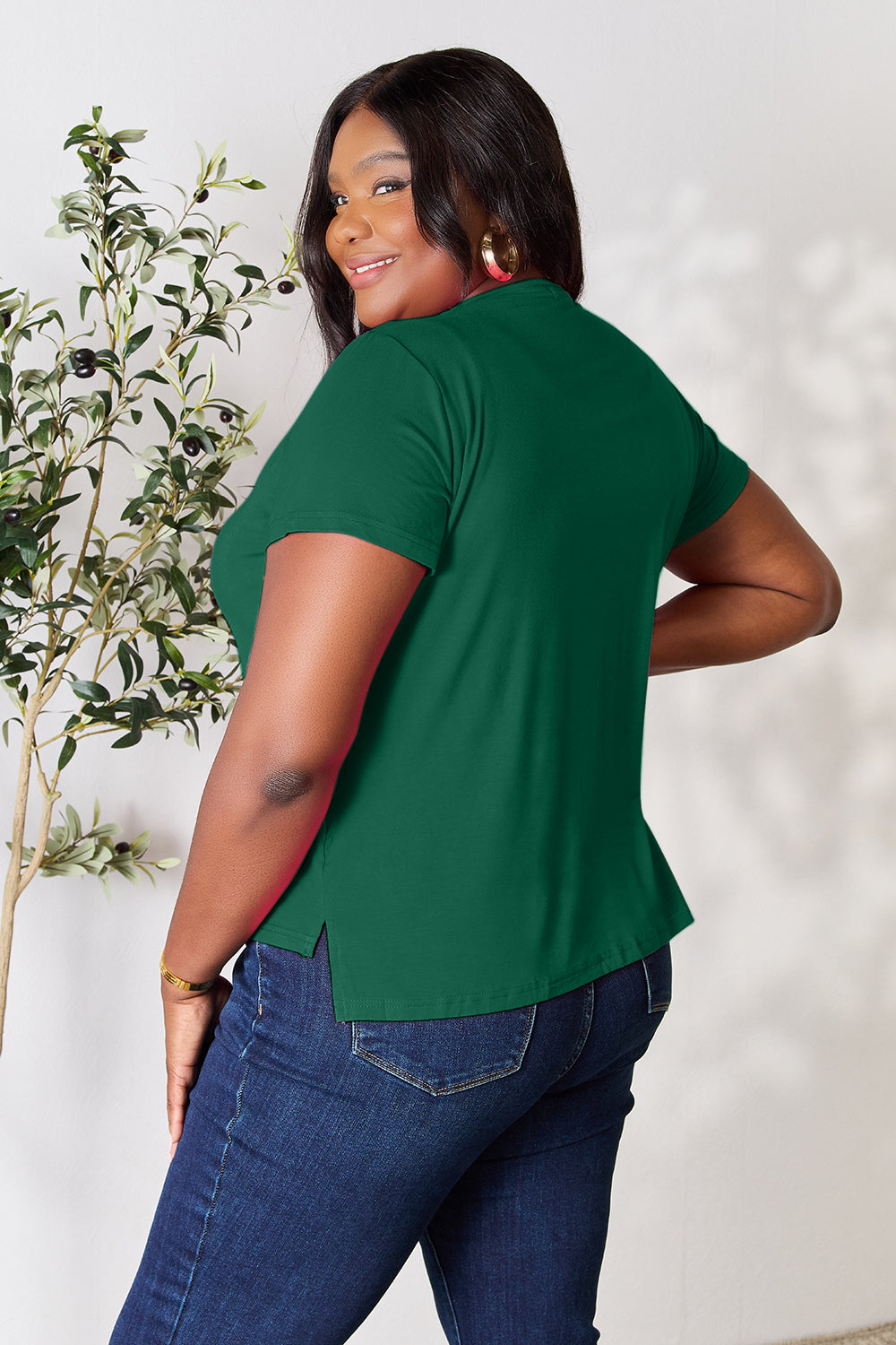 Basic Full Size Round Neck Short Sleeve T-Shirt