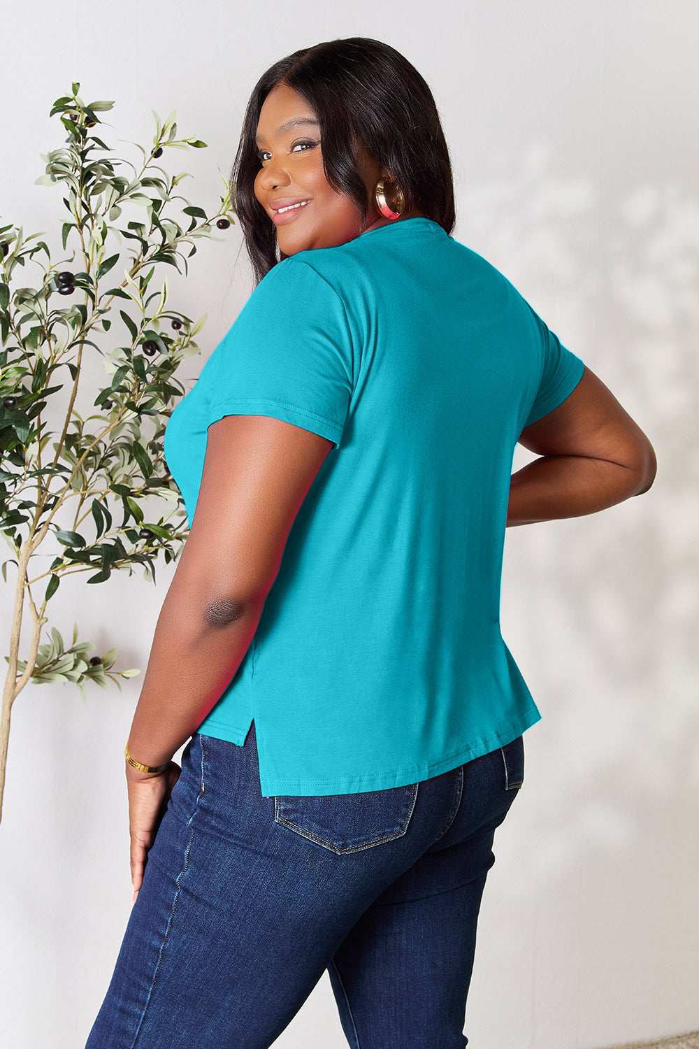 Basic Full Size Round Neck Short Sleeve T-Shirt