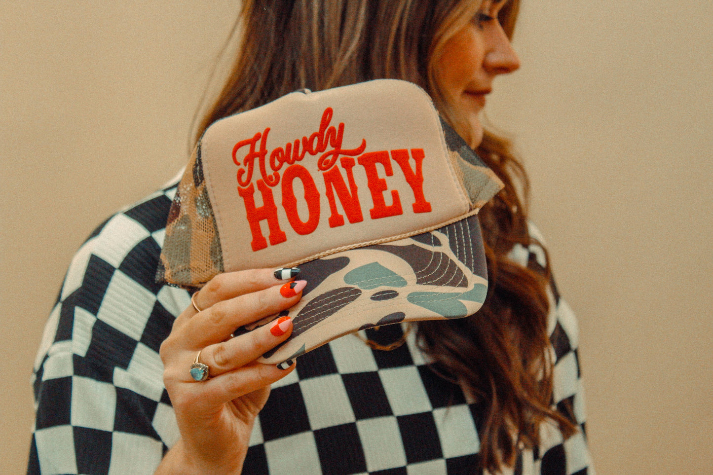 Howdy Honey, Western Trucker Hat: Tan/Camo