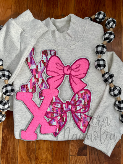 XOXO Mock Neck Sweatshirt | Ash Gray