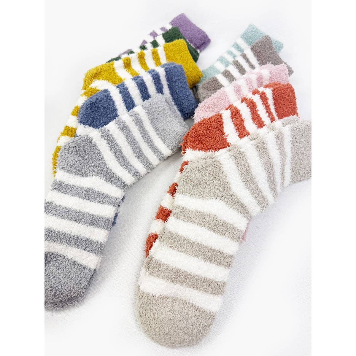 Cozy Stripe Pattern Socks