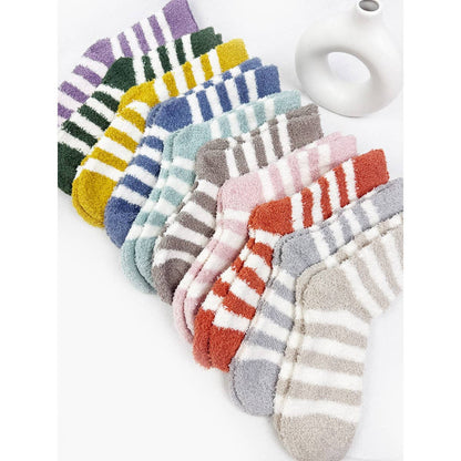 Cozy Stripe Pattern Socks